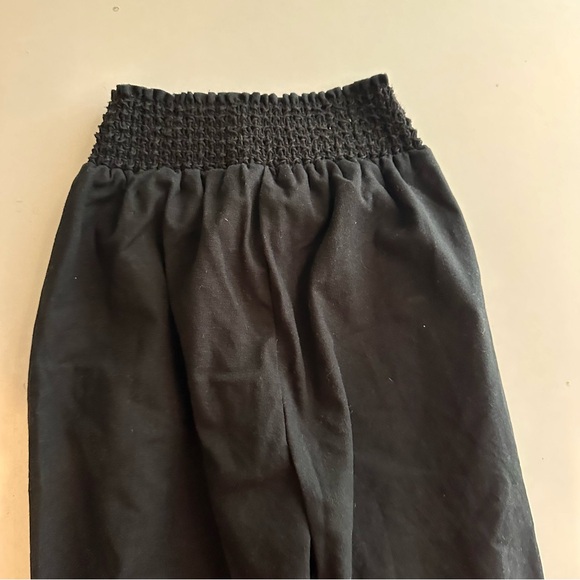 Wide leg pants with elastic waist and drawstrings - Picture 2 of 4